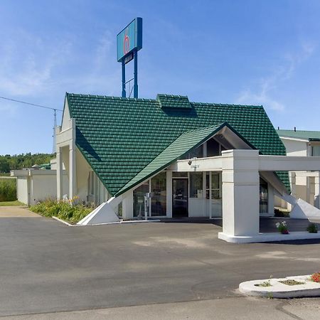 Motel 6-Geneva, Oh Екстериор снимка