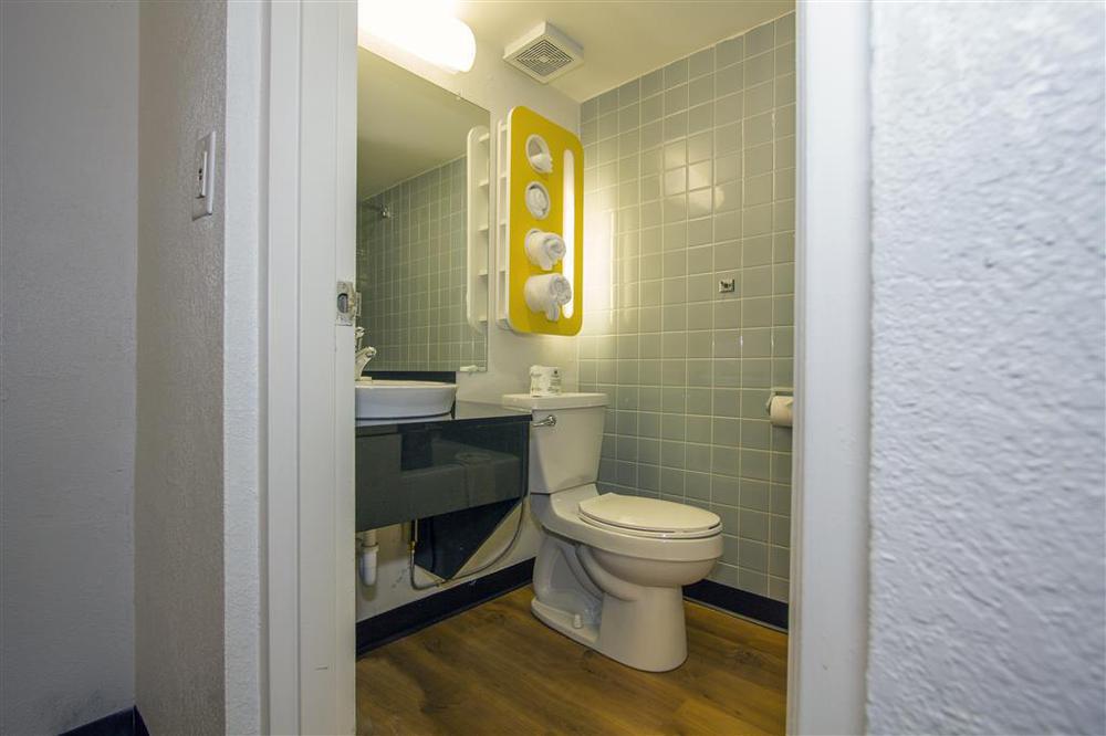 Motel 6-Geneva, Oh Стая снимка