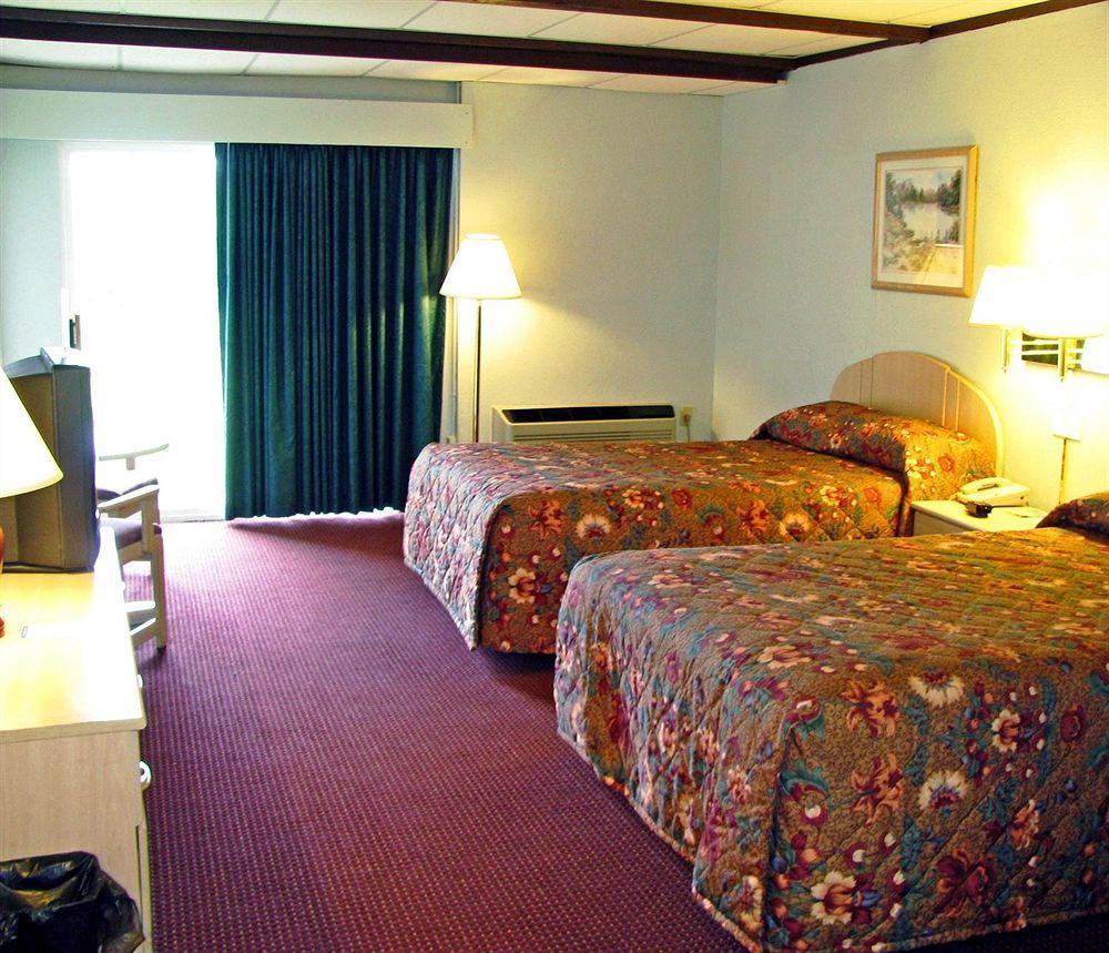 Motel 6-Geneva, Oh Екстериор снимка